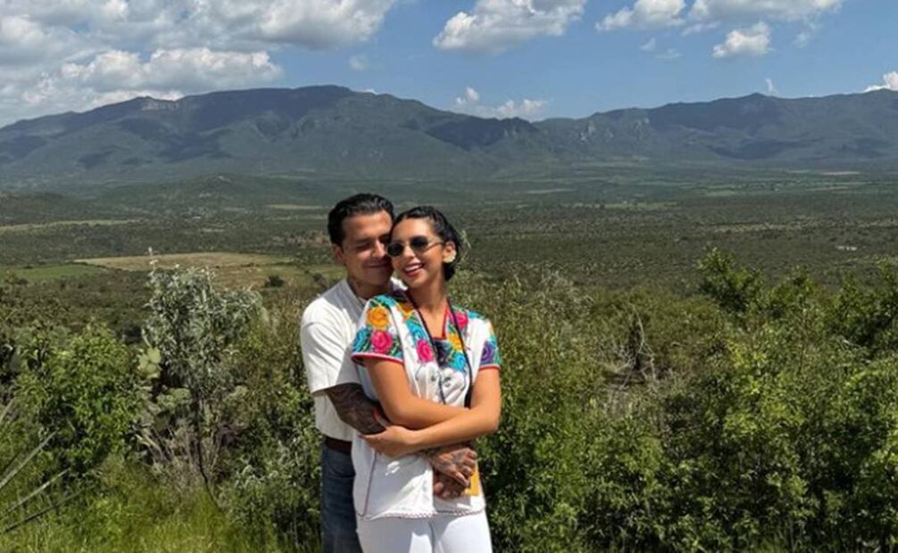 Ángela Aguilar y Christian Nodal a casi dos meses de casados.