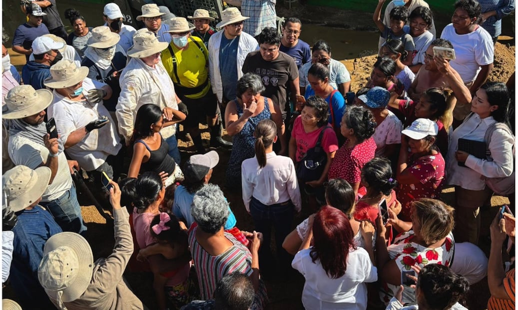 La Presidenta señaló que ya se tiene un censo de todas las zonas dañadas por lo que todas las personas serán atendidos con ayuda económica para limpieza. Foto: especial