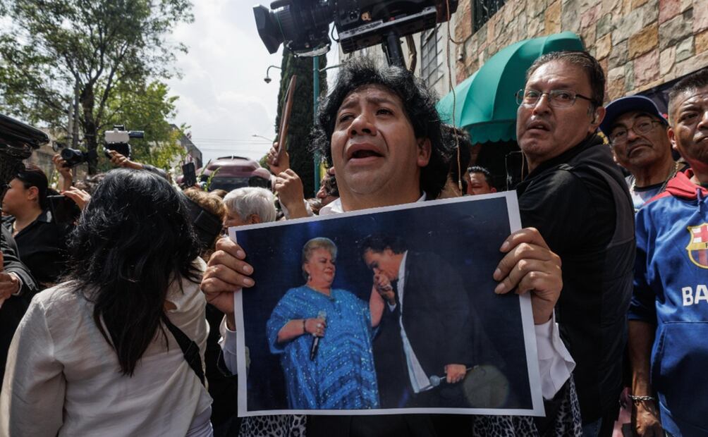 Homenaje a Paquita la del Barrio desde la funeraria, a Garibaldi, pasando por el Mercado Martínez de la Torre hasta Casa Paquita. Foto: Yaretzy M. Osnaya / EL UNIVERSAL