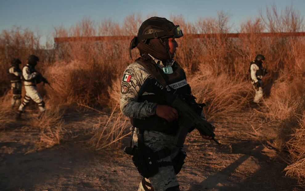 Elementos de la Guardia Nacional realizaron operativos en Ciudad Juárez sobre el borde del río Bravo hacia la zona conocida como el Valle de Juárez. Foto: Christian Torres/EL UNIVERSAL