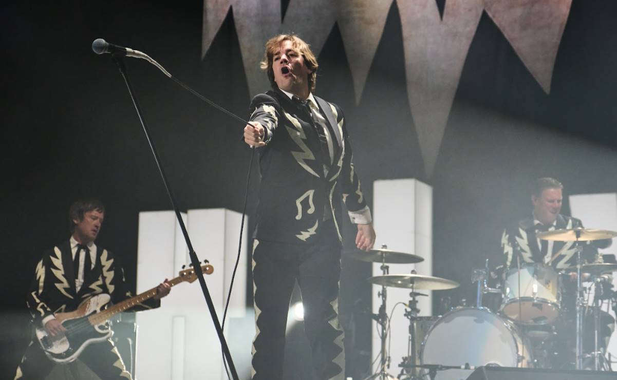 The Hives fill the Palacio de los Deportes with garage rock