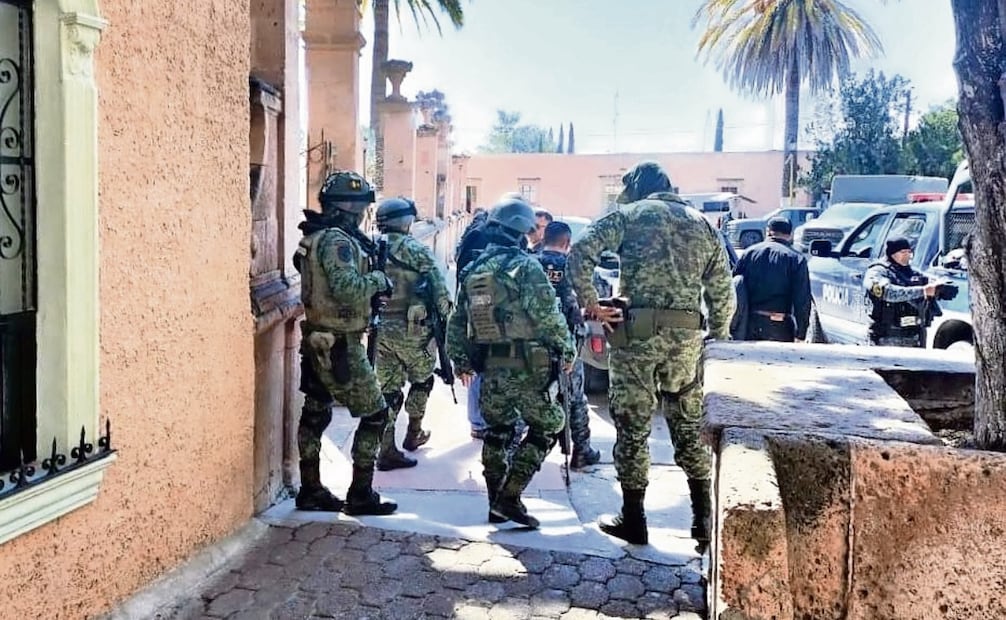 Las Fuerzas Armadas tienen una importante presencia en este municipio zacatecano para mantener la calma y disuadir enfrentamientos entre grupos armados. Foto: Especial