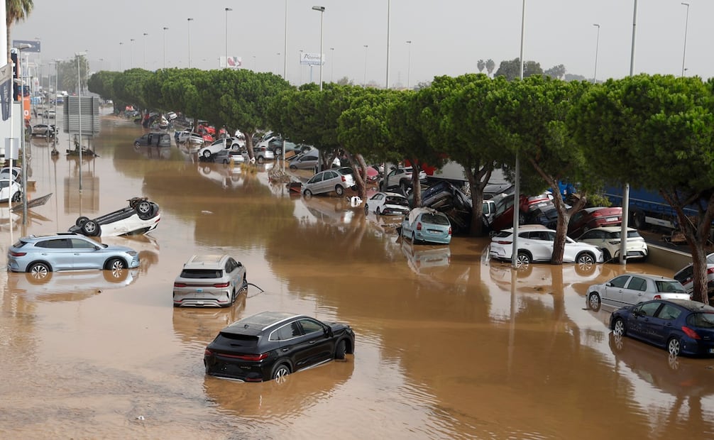 Vista general del polígono industrial de Sedaví anegado a causa de las lluvias torrenciales de las últimas horas. Foto: EFE/Miguel Ángel Polo