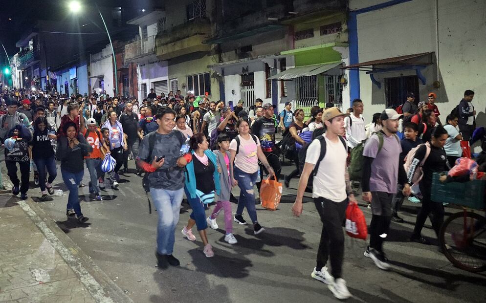 La primera caravana migrante del año partió este jueves de la frontera sur de México con cerca de 1.500 integrantes. Foto: EFE