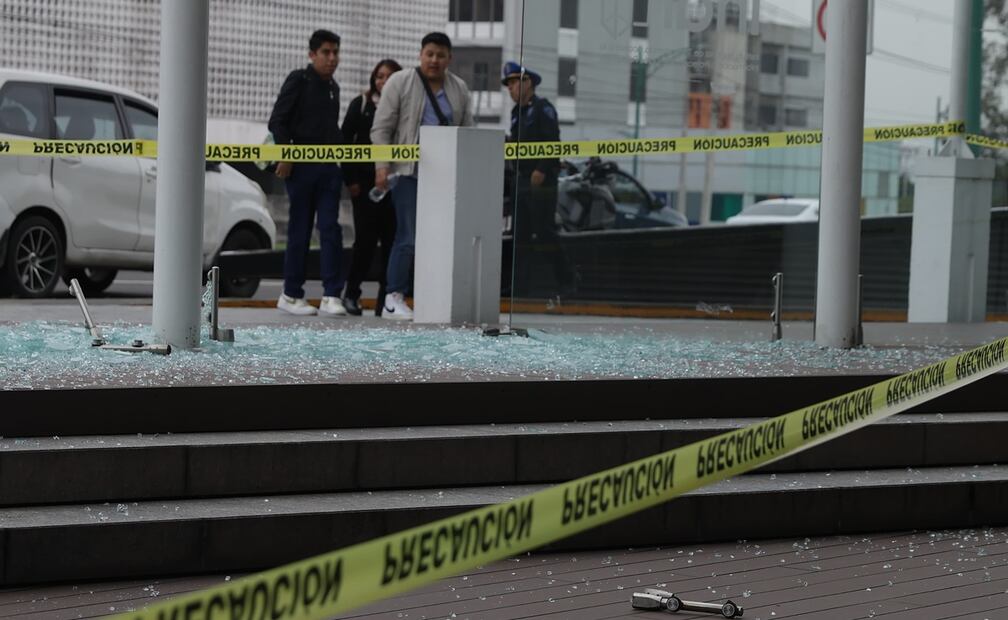 Fachada del INAI ubicada al sur de la CDMX que fue vandalizada durante la madrugada del 9 de octubre. Foto: Fernanda Rojas/ EL UNIVERSAL