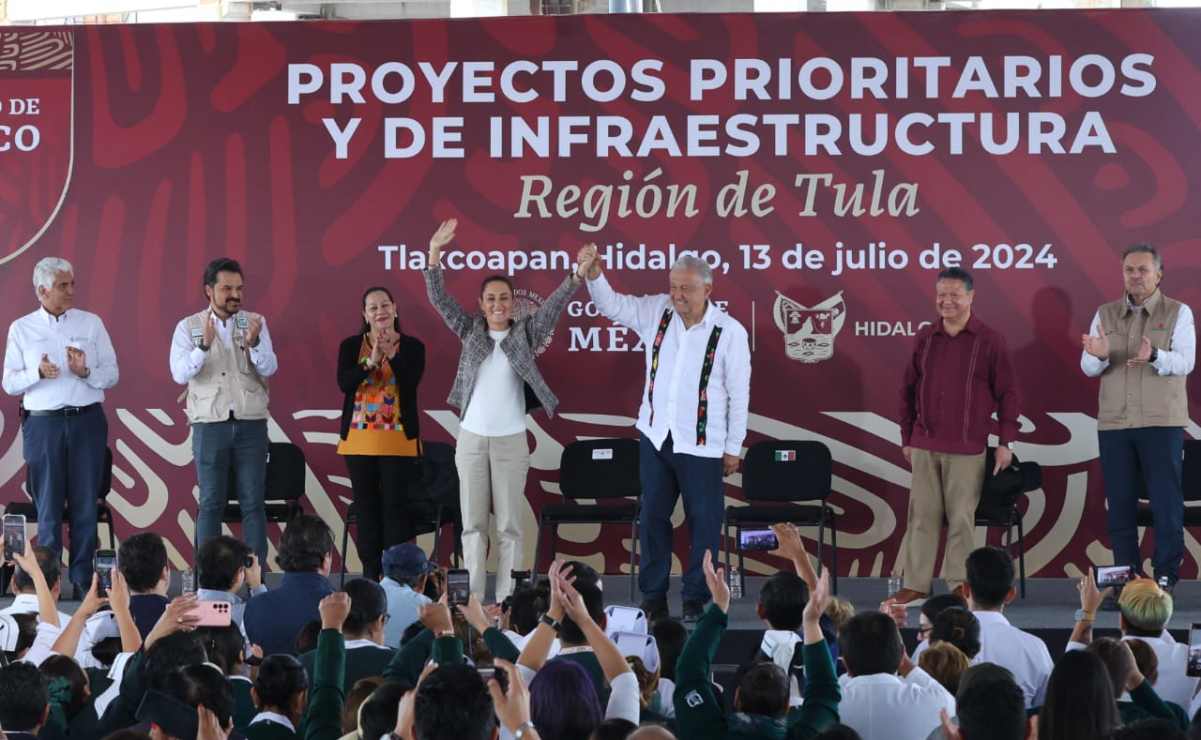 Andrés Manuel López Obrador y Claudia Sheinbaum en un evento en Tlaxcoapan, Hidalgo. Foto: Fernanda Arrojas/ EL UNIVERSAL