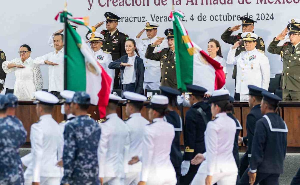 Desfile Militar Conmemorativo del Bicentenario de la Constitución Federal de los Estados Unidos Mexicanos de 1824 en el Puerto de Veracruz este 4 de octubre de 2024. Foto: Hugo Salvador/EL UNIVERSAL