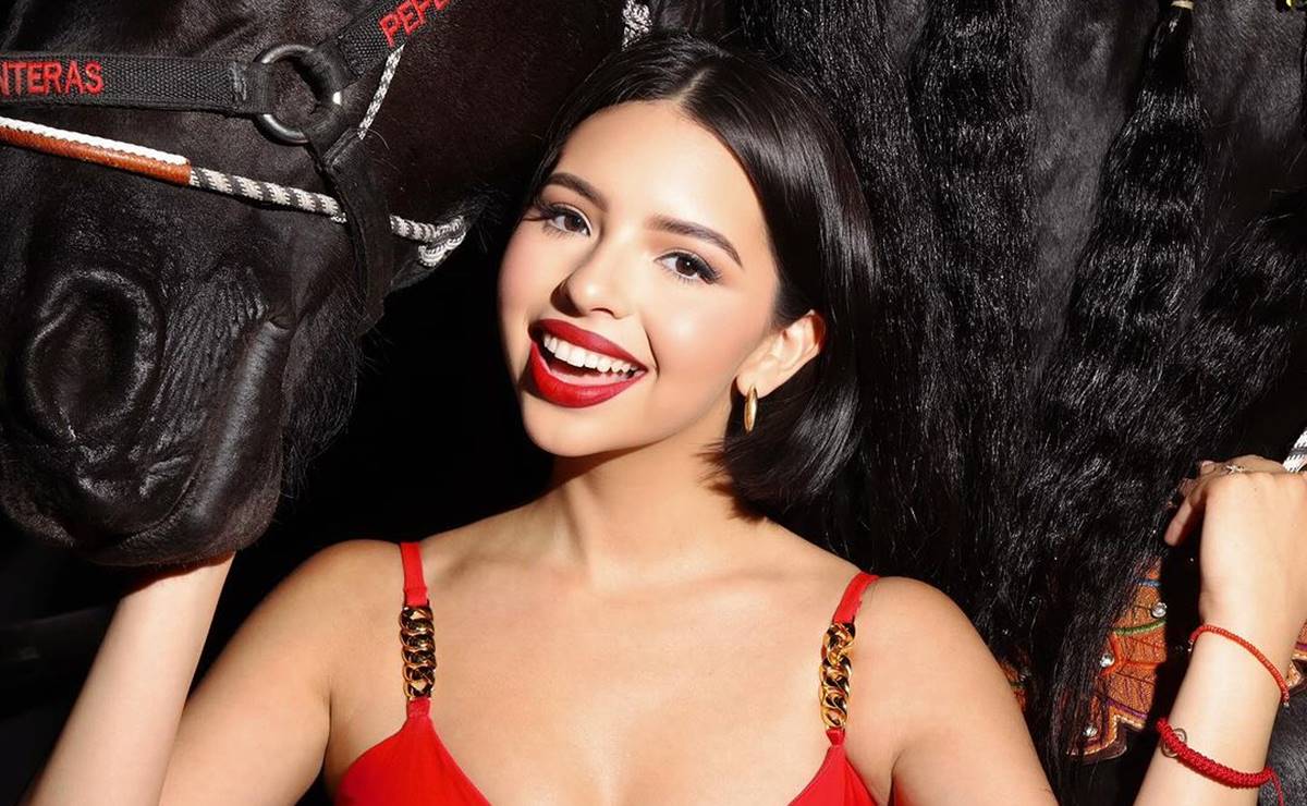 Angela Aguilar impresses in a full swimsuit with a V-neckline