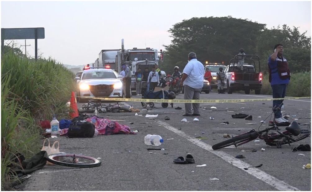 Suben a 3 los migrantes muertos en la caravana de accidente en Oaxaca. Foto: Especial