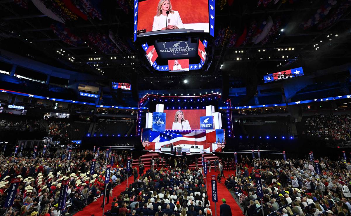 Marsha Blackburn habla durante el primer día de la Convención Nacional Republicana de 2024 en el Foro Fiserv en Milwaukee. Foto: AFP