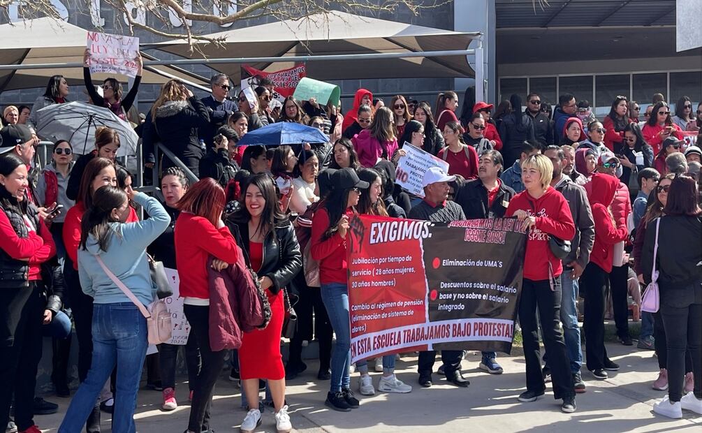 Se unen maestros en Chihuahua a paro nacional por reforma al ISSSTE; miles de alumnos sin clases. Foto: Paola Gamboa