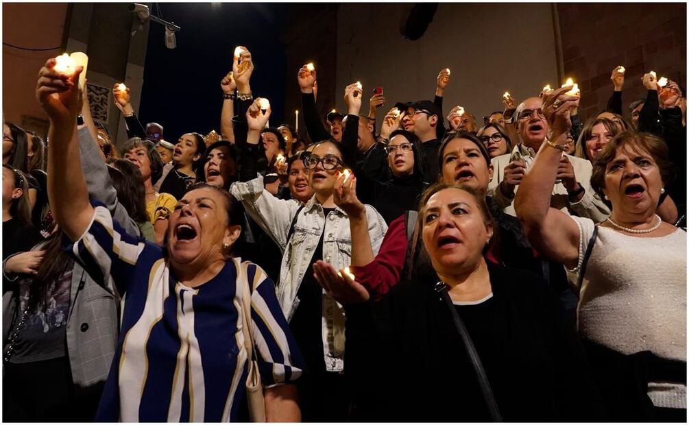 De luto, abogados, jueces y magistrados siguen protestando contra Reforma Judicial en los estados. Foto: Diana Valdez / EL UNIVERSAL