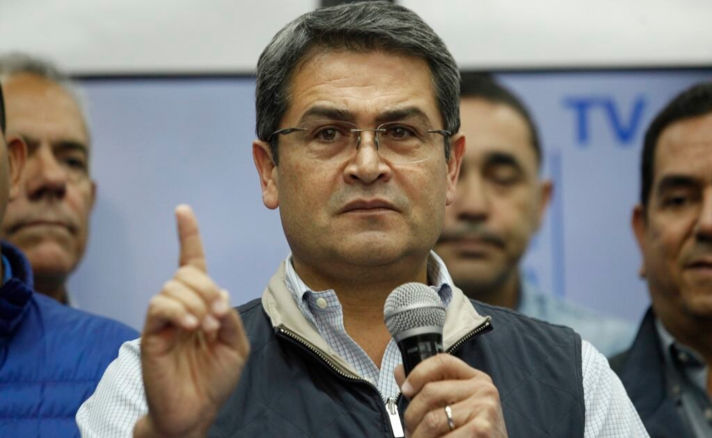 El expresidente Hernández fue declarado culpable por tres delitos de narcotráfico. Foto: AP