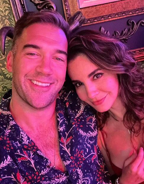 Martha Higareda se mostró más feliz que nunca junto a Howes. Foto: Instagram