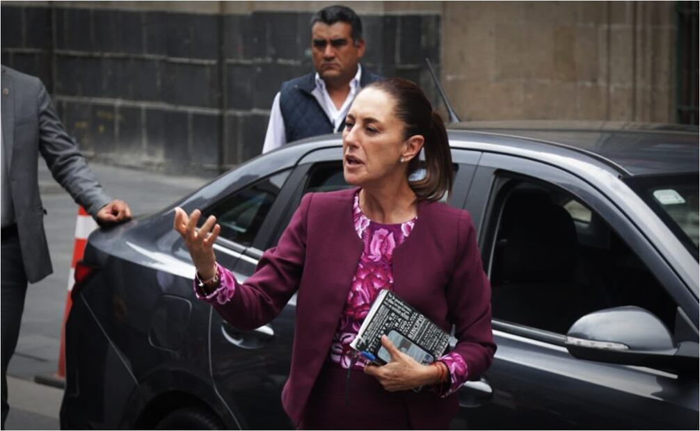 Claudia Sheinbaum, presidenta electa de México, llega a Palacio Nacional para reunirse con Andrés Manuel López Obrador. Foto: Carlos Mejía/EL UNIVERSAL