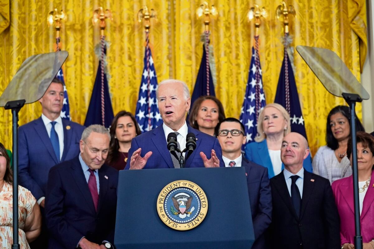 El presidente estadounidense, Joe Biden, ayer en un acto para conmemorar el duodécimo aniversario del DACA, que beneficia a los dreamers. Foto: Evan Bucci AP