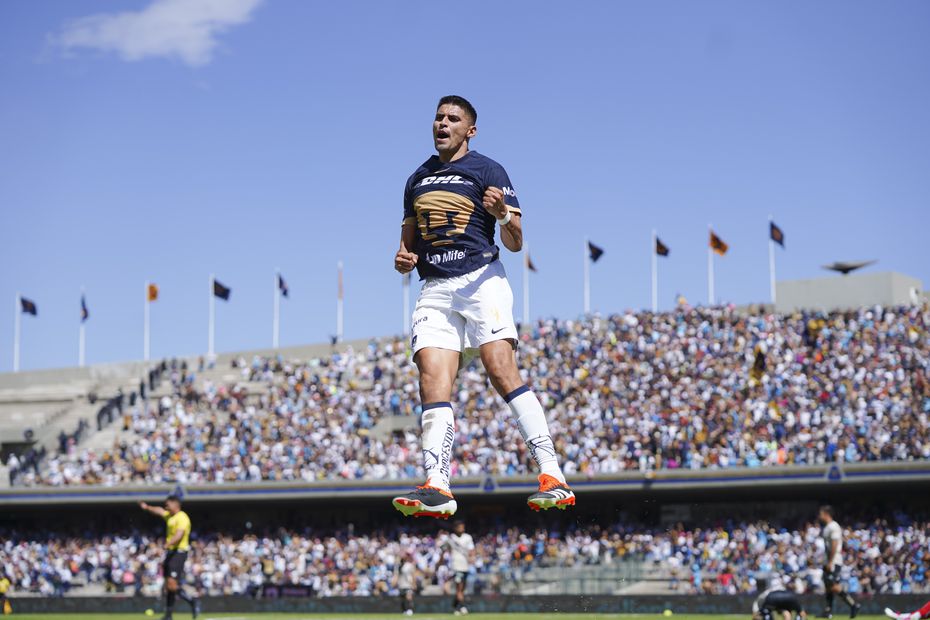 Guillermo Martínez en festejo de gol, durante el Clausura 2024 - Foto: Imago7