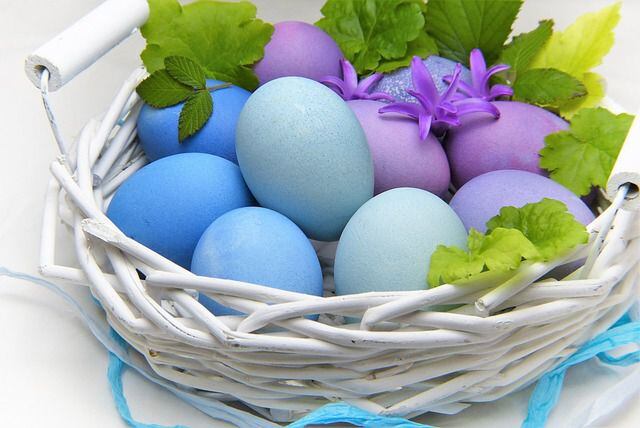 Dónde surgió la tradición de decorar y regalar huevos de Pascua?